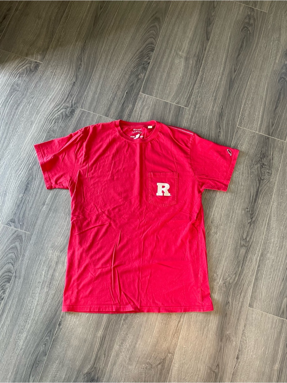 Red Rutgers University Pocket t-shirt Men’s size large Vintage Football Big 10